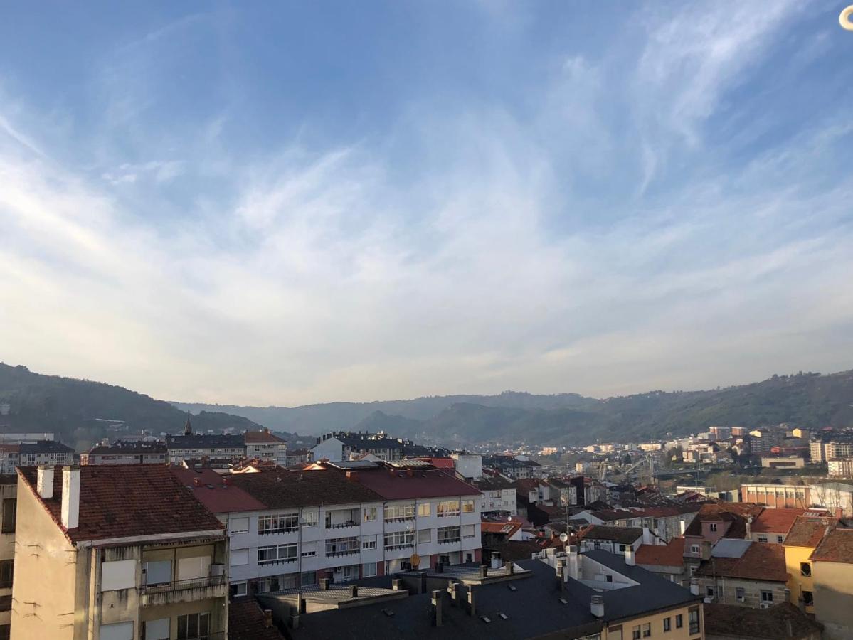 Apartamento En El Centro De Ourense Ngoại thất bức ảnh